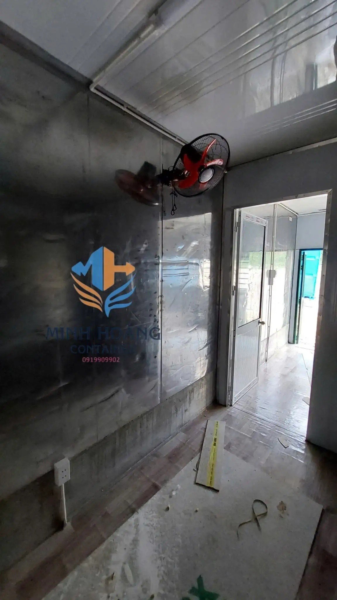 Container Văn Phòng 20 Feet Xanh Lá Viền Vàng Chia 2 Phòng